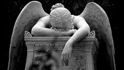 Addio a Decio Lucano, voce instancabile del mare: si spegne a 86 anni il custode delle nostre memorie