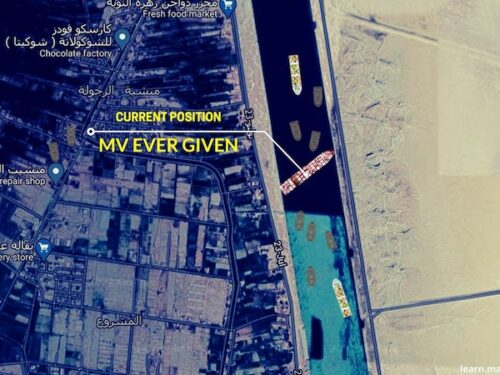 Canale di Suez bloccato da un’enorme nave portacontainer