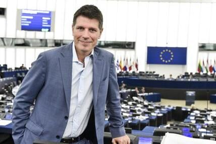 Continuità a rischio, l’europarlamentare Corrao presenta un’interrogazione alla Commissione Ue