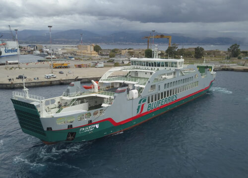 Stretto di Messina, il Governo valuta una semi-Alta Velocità: possibile acquisto di nuovi traghetti per l’imbarco veloce dei treni
