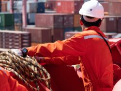 Lavoro in mare: il nuovo allarme WMU sulle ore eccessive che minacciano sicurezza e dignità dei marittimi