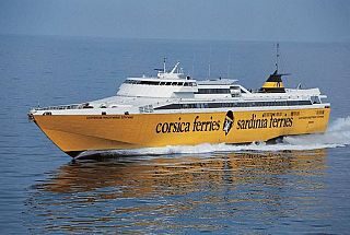 Elba Ferries urta Blu Navy, stop alle corse