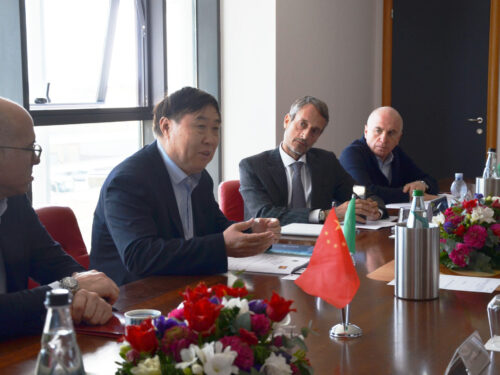 Una delegazione scientifica cinese della Matacena Foundation in visita a Messina presso gli uffici del Gruppo C&T. “L’amore per l’ambiente di Elio Matacena continua a unire persone e Paesi”