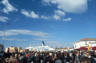 Marsiglia, sospeso lo sciopero dei marittimi francesi: intesa tra sindacati e armatori dopo il blocco di MSC Orchestra